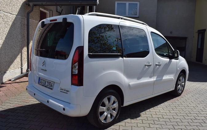 Citroen Berlingo cena 42500 przebieg: 165000, rok produkcji 2017 z Bełżyce małe 497
